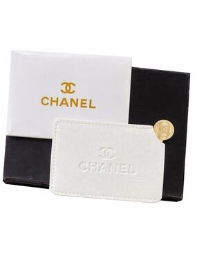 CHANEL White Embossed Leather Card Holder with Mirror